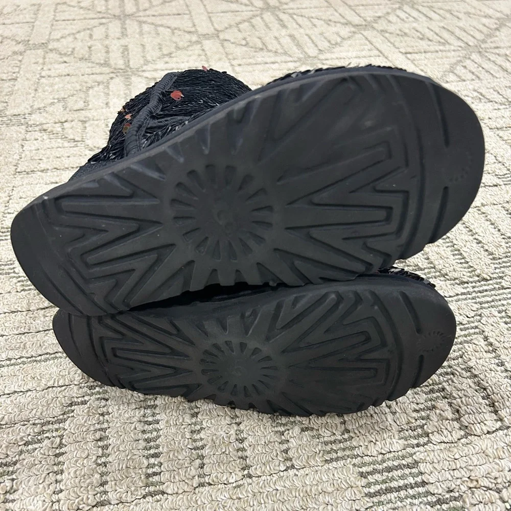 UGG Black Sequin boots size 5 - Picture 6 of 9